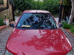 Rosso Usata 1997 Peugeot 106 Due volumi | 200 € (Buon prezzo)