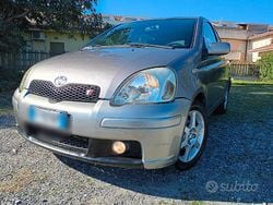 Grigio Usata 2003 Toyota Yaris Due volumi | 900 € (Super prezzo)