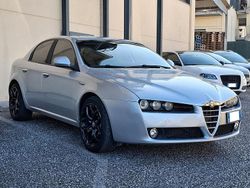 Argento Usata 2011 Alfa Romeo 159 Exclusive Tre volumi | 8990 € (Ottimo prezzo)