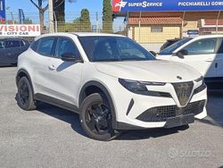 Bianco Nuova 2025 Alfa Romeo Junior SUV | 29.200 € (Buon prezzo)