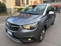 Grigio/tetto bianco Usata 2017 Opel Crossland X Innovation SUV | 9900 € (Buon prezzo)