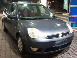 Usata 2005 Ford Fiesta Due volumi | 1600 € (Ottimo prezzo)