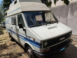 Bianco Usata 1984 Iveco Daily Furgone | 4900 €