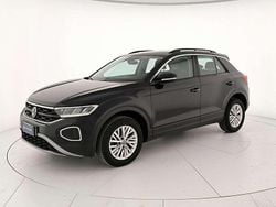 Deep black perlato Usata 2024 VW T-Roc Life SUV | 28.500 € (Buon prezzo)
