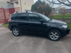 Nero Usata 2006 Toyota RAV4 SUV | 3400 €