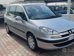 Argento Usata 2008 Peugeot 807 Monovolume | 4500 € (Buon prezzo)