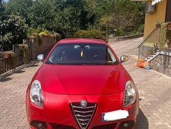 Rosso Usata 2013 Alfa Romeo Giulietta Tre volumi | 8500 € (Cara)