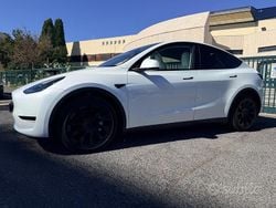 Bianco Usata 2025 Tesla Model Y Long Range AWD SUV | 43.990 € (Buon prezzo)