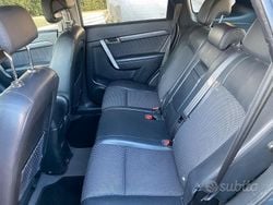 Grigio Usata 2010 Chevrolet Captiva SUV | 2400 € (Cara)