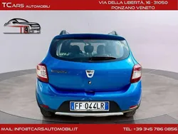 Bianco(met.) Usata 2016 Dacia Sandero Stepway Due volumi | 6150 € (Ottimo prezzo)