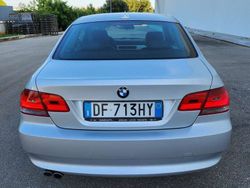 Argento Usata 2007 BMW 330 Coupé | 18.000 € (Molto cara)