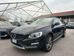 Grigio Usata 2016 Volvo V60 CC Momentum Station wagon | 9950 €