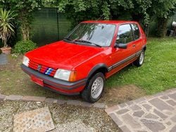 Rosso Usata 1987 Peugeot 205 GTi | 5300 €