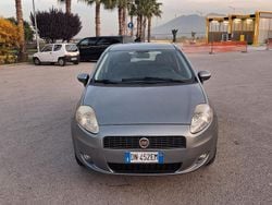 Grigio Usata 2009 Fiat Grande Punto Due volumi | 2099 € (Buon prezzo)