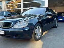 Blu/azzurro Usata 2000 Mercedes S600 Tre volumi | 28.000 €