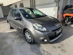 Grigio Usata 2012 Renault Clio IV Tre volumi | 4200 € (Ottimo prezzo)