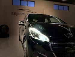 Nero Usata 2019 Peugeot 208 Active Due volumi | 7900 € (Ottimo prezzo)