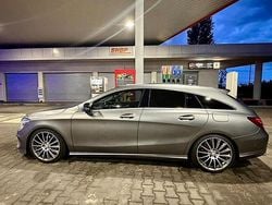 Grigio Usata 2015 Mercedes CLA200 Premium Station wagon | 18.500 €