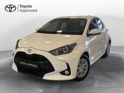 Bianco Usata 2021 Toyota Yaris Active Tre volumi | 11.400 € (Buon prezzo)