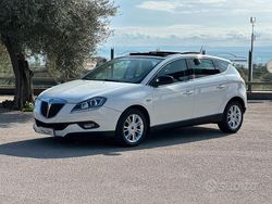 Bianco Usata 2010 Lancia Delta Due volumi | 5990 € (Buon prezzo)