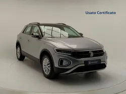 Pyrit silver met Nuova 2024 VW T-Roc Life SUV | 32.500 € (Buon prezzo)