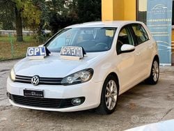 Bianco Usata 2010 VW Golf VI Trendline Tre volumi | 4999 € (Buon prezzo)