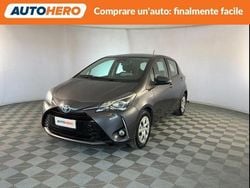 Grigio Usata 2019 Toyota Yaris Hybrid Active Tre volumi | 13.799 € (Buon prezzo)
