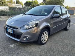 Grigio Usata 2009 Renault Clio III Tre volumi | 3800 € (Buon prezzo)