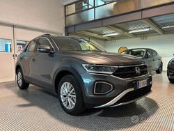 Grigio Usata 2022 VW T-Roc Life SUV | 23.300 € (Buon prezzo)