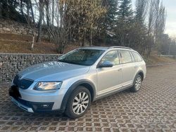 Grigio Usata 2016 Skoda Octavia Scout Scout 4x4 Station wagon | 14.900 €