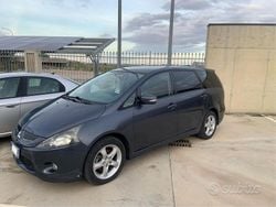 Grigio Usata 2006 Mitsubishi Grandis Monovolume | 1300 €