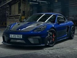 Blu genziana metallizzato Nuova 2025 Porsche Cayman GT4 Coupé | 194.498 € (Cara)