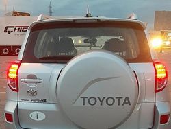 Grigio Usata 2007 Toyota RAV4 SUV | 4200 € (Cara)