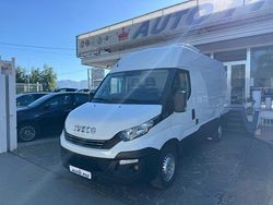 Bianco Usata 2018 Iveco Daily Tre volumi | 13.990 € (Buon prezzo)