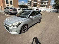 Argento Usata 2015 Hyundai i20 Style Due volumi | 5000 € (Ottimo prezzo)