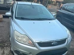 Grigio Usata 2012 Ford Focus Tre volumi | 3000 € (Super prezzo)