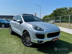 Argento Usata 2017 Porsche Cayenne Platinum Edition SUV | 33.000 € (Ottimo prezzo)
