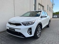 Bianco Usata 2022 Kia Stonic Style SUV | 16.900 € (Buon prezzo)