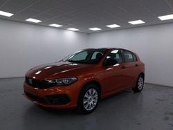 Arancione Usata 2024 Fiat Tipo Tre volumi | 19.990 € (Buon prezzo)