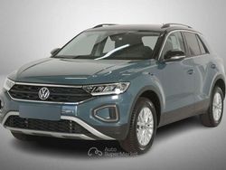 Petroleum blue Usata 2024 VW T-Roc Life SUV | 27.900 € (Buon prezzo)