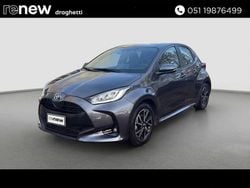 Grigio Usata 2022 Toyota Yaris Hybrid Trend Tre volumi | 17.900 € (Buon prezzo)