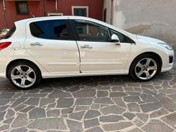 Bianco Usata 2011 Peugeot 308 Tre volumi | 3700 € (Buon prezzo)