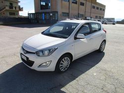 Bianco Usata 2013 Hyundai i20 Due volumi | 5500 € (Buon prezzo)