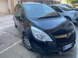 Nero Usata 2013 Opel Meriva Monovolume | 3000 € (Ottimo prezzo)