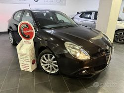 Nero Usata 2018 Alfa Romeo Giulietta Due volumi | 9990 € (Ottimo prezzo)