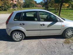 Grigio Usata 2002 Ford Fiesta Due volumi | 3000 € (Cara)