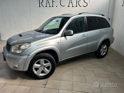 Grigio Usata 2005 Toyota RAV4 SUV | 3700 € (Buon prezzo)
