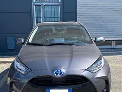 Grigio(met.) Usata 2022 Toyota Yaris Trend Tre volumi | 19.500 €