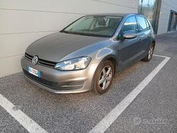 Grigio Usata 2017 VW Golf VII Trendline Tre volumi | 11.500 € (Super prezzo)