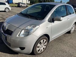 Grigio Usata 2008 Toyota Yaris Sol Due volumi | 3750 € (Ottimo prezzo)